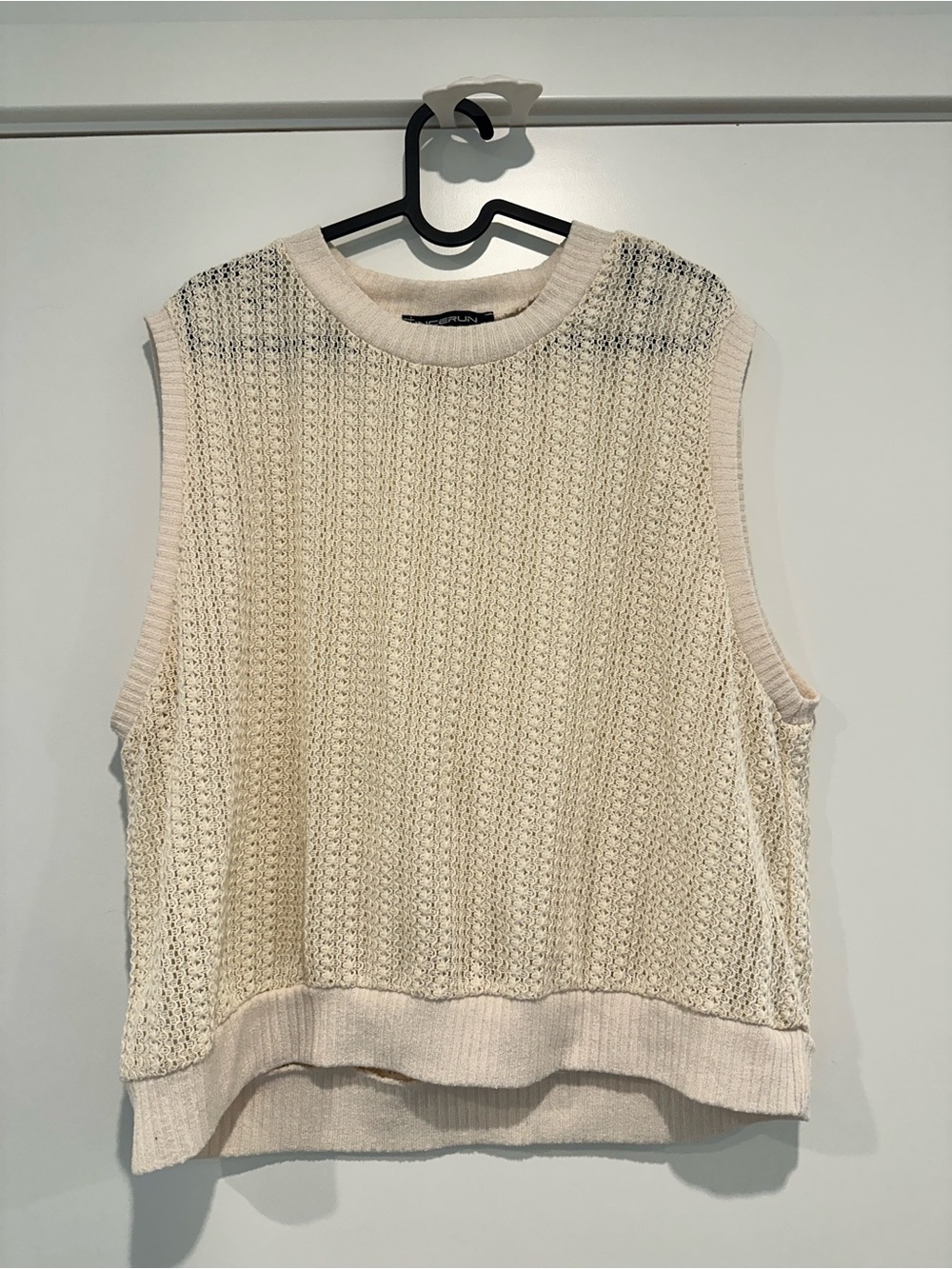 Mesh Style Sweater Vest
